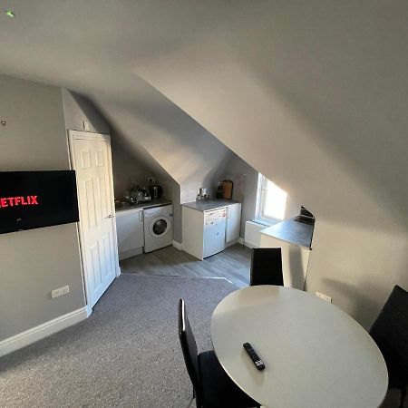 Appartamento Luton Short Term Lets - Cardiff Road Esterno foto