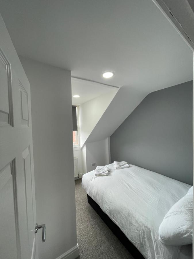 Appartamento Luton Short Term Lets - Cardiff Road Esterno foto